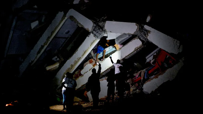 El terremoto que sacudió Venezuela es el más fuerte desde el siglo pasado, según geólogos