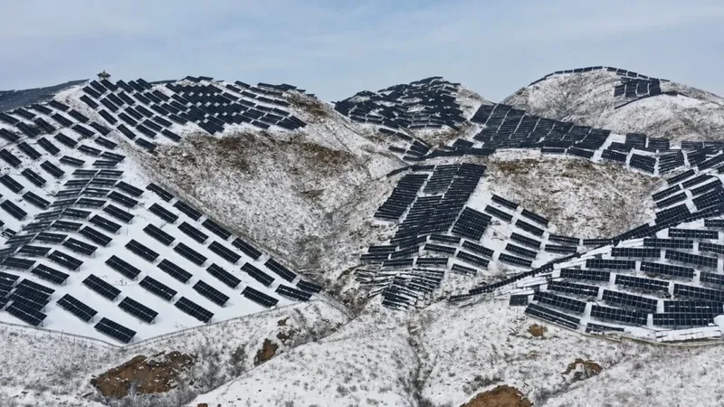 China produce tanta energía solar y eólica que está desperdiciando el equivalente al consumo eléctrico anual de México