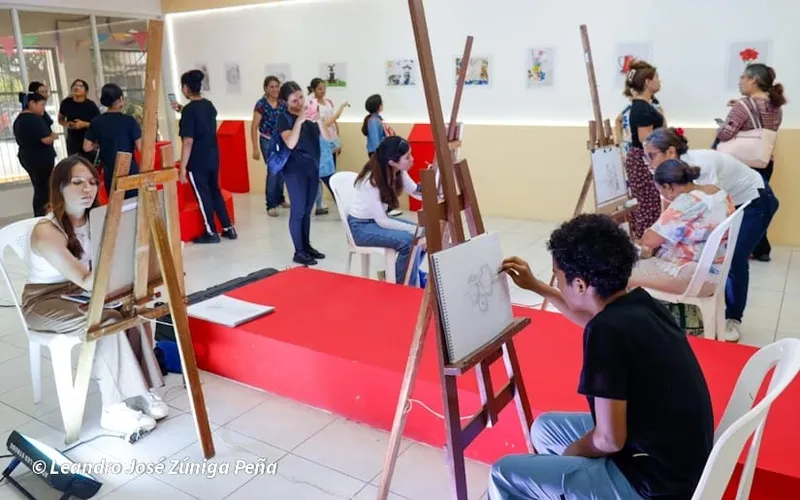 Más de 30 pinturas en Expo “Colores de la Revolución”