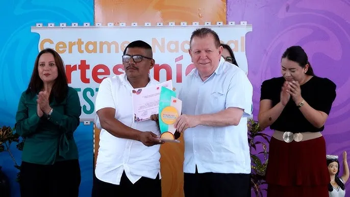 Realizan premiación del certamen nacional artesanías de nuestros pueblos