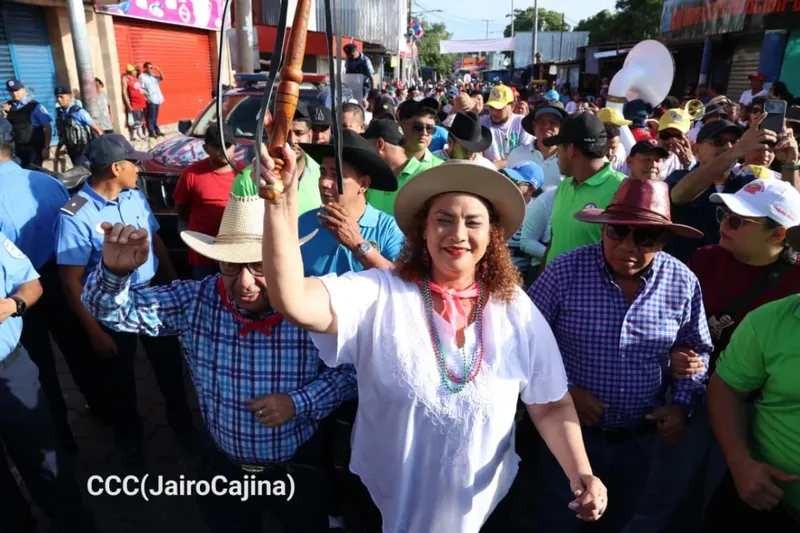 La Roza del Camino reúne a cientos de fieles devotos en honor a Santo Domingo de Guzmán