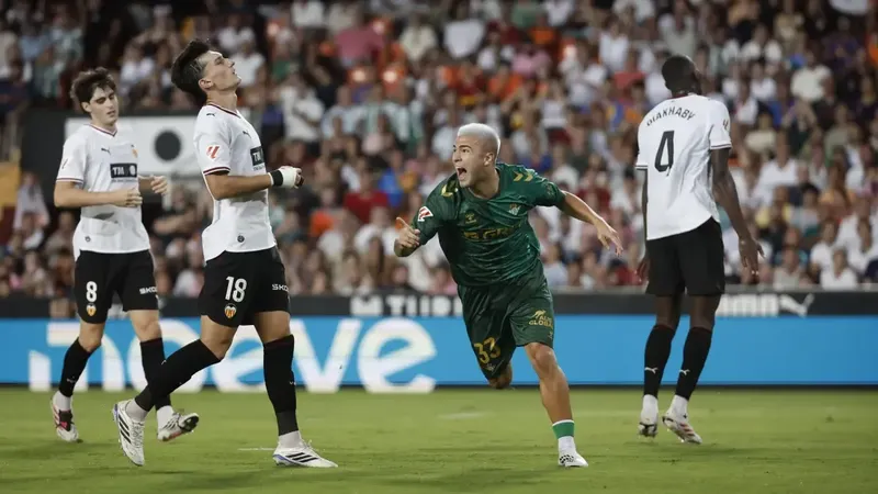 0-1: Pablo García lanza al Betis y desencadena otro enfado de Mestalla