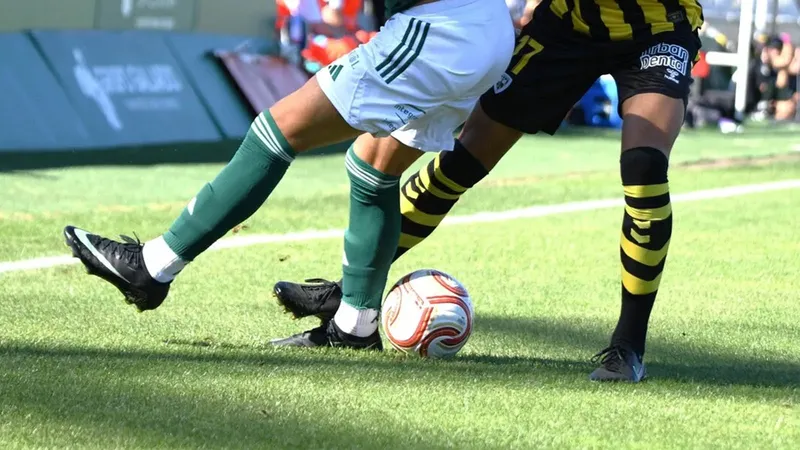 Ver todos los partidos de Primera Federación ahora es más barato: tienes una nueva oferta limitada para ver la temporada al completo