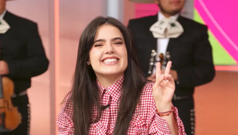 Camila Fernández anuncia su segundo embarazo en pleno concierto