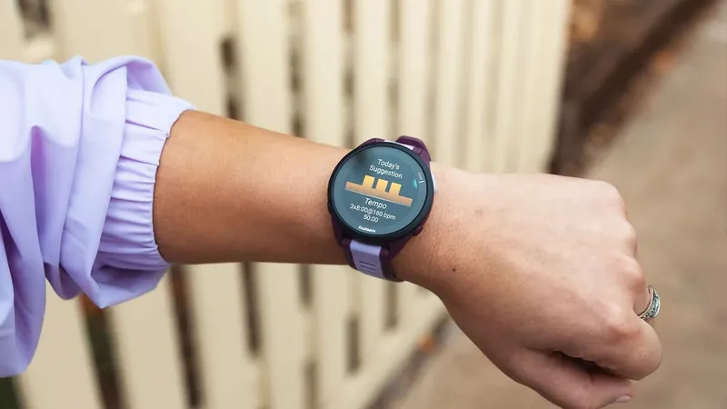 Un reloj de Garmin con hasta 20 días de autonomía y pantalla AMOLED se queda por debajo de los 145 € en AliExpress