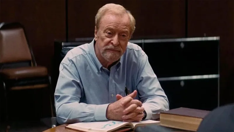 “Un charlatán pomposo, un maestro de la irrelevancia”: Esta estrella de 'Harry Potter' odiaba a Michael Caine con toda su alma