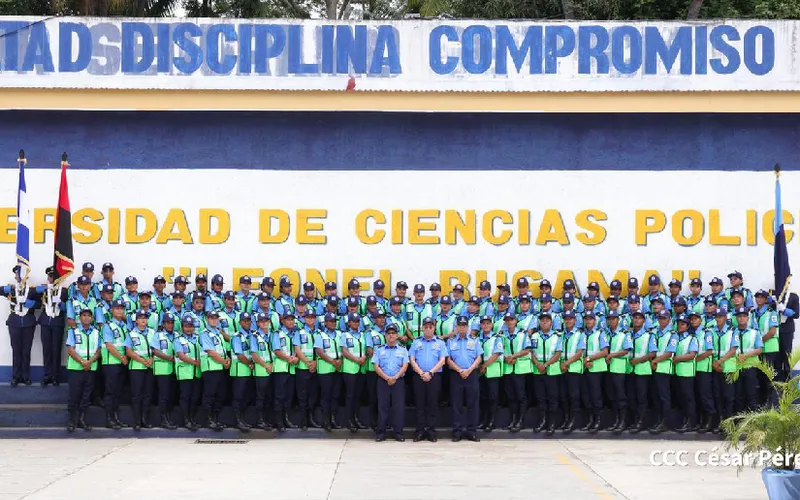 Policía Nacional gradúa a nuevos oficiales de línea al servicio del pueblo