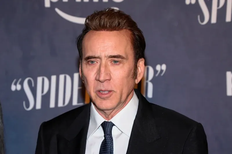 Nicolas Cage defiende el legado de “Spider-Noir” tras su cancelación y su triunfo en los Emmy