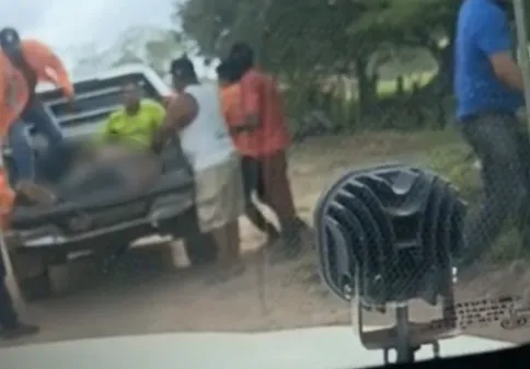 Descarga de 14 mil voltios acaba con la vida de conductor de camión volquete en Juigalpa