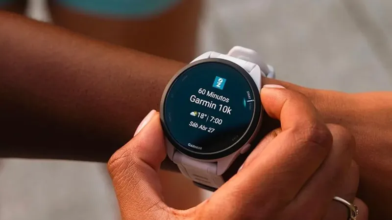 Quién quiere la Garmin Cirqa teniendo este Forerunner con pantalla AMOLED y GPS por el mismo precio gracias a PcComponentes
