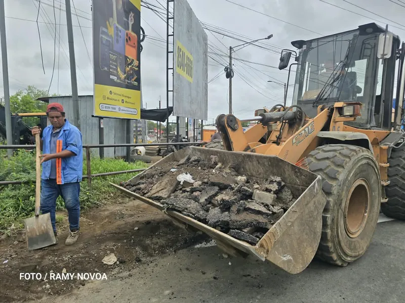 ALMA rehabilita la Pista Solidaridad en los semáforos del Mercado Roberto Huembes