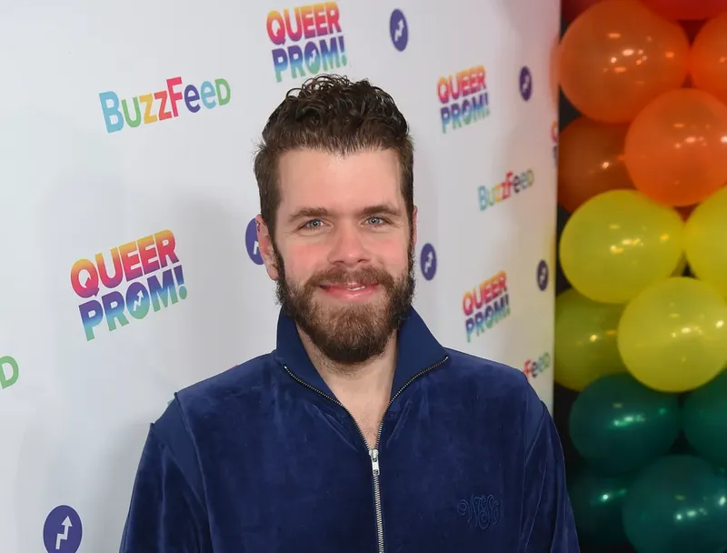 Familia de Perez Hilton ofreció nueva actualización sobre la salud del bloguero