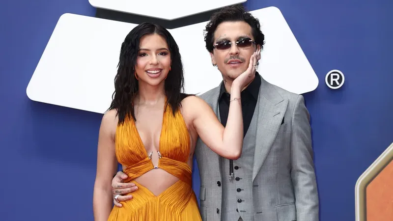 Ángela Aguilar y Christian Nodal comparten el íntimo ritual que hacen antes de cada show