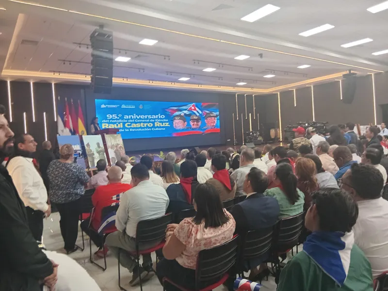 En la UNAN-Managua celebran la vida de Raúl Castro Ruz