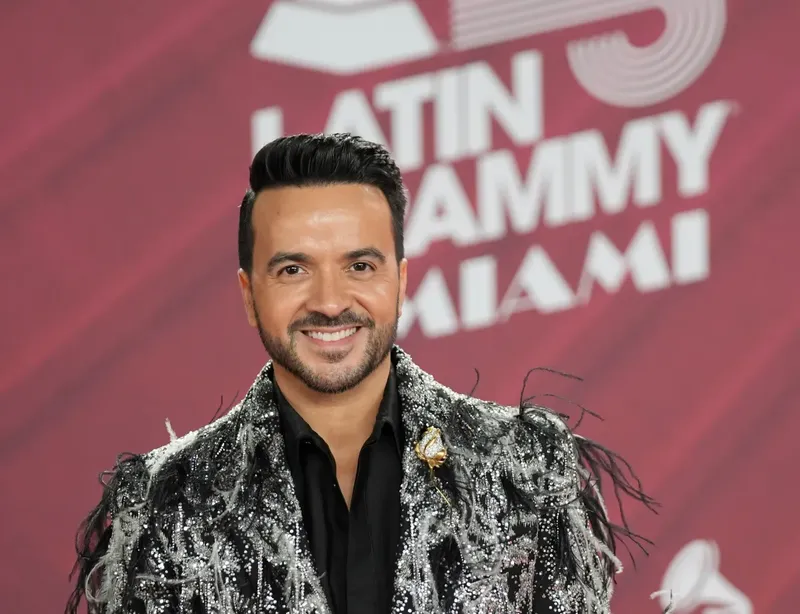 Luis Fonsi y Demi Lovato cantaron juntos en uno de los shows de su gira