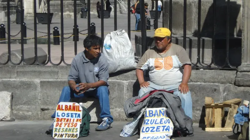 El desempleo en México sube al 2,9% en junio y la informalidad laboral alcanza al 55% de los ocupados