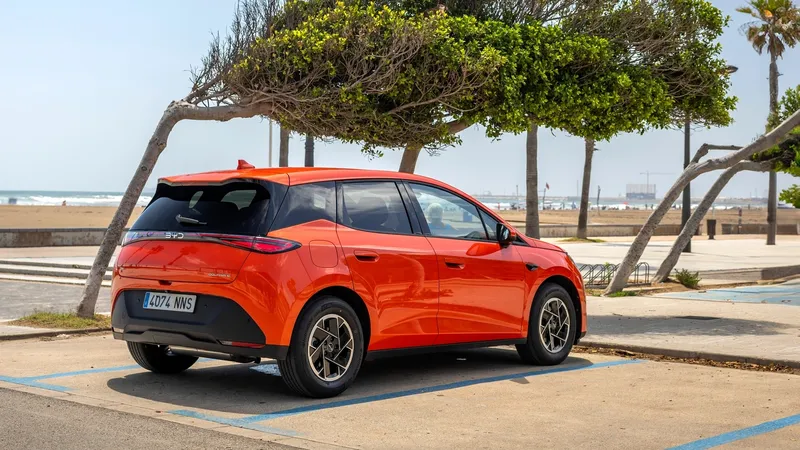 Aunque ya es la marca china más importante en Europa, BYD demuestra estar un poco desesperada por comprar más marcas