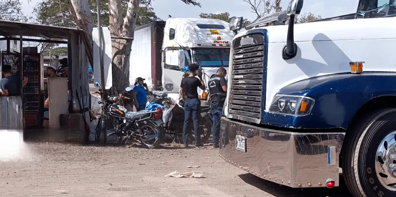 Conductor es encontrado muerto dentro de un furgón en Managua