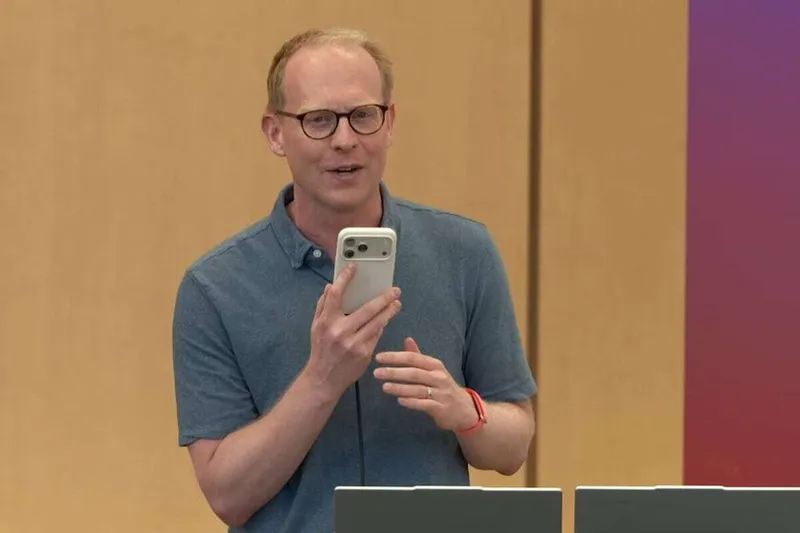Pillar a la competencia usando el ecosistema de Apple ya es un clásico de internet. La keynote de Google no ha conseguido librarse de la broma