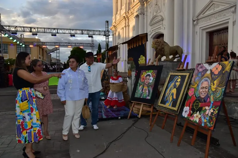 León: celebran tercer aniversario de la escuela de bellas artes Mariana Sansón Argüello