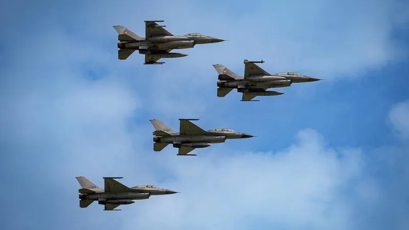 "Muy pronto": EEUU planea reducir su presencia aérea y naval de la OTAN en Europa, según medios