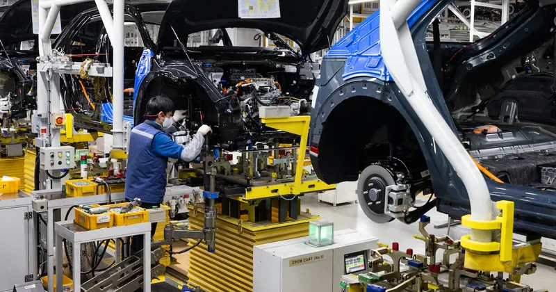 Trabajadores de Hyundai se declaran en huelga y exigen protección frente a la IA y los robots