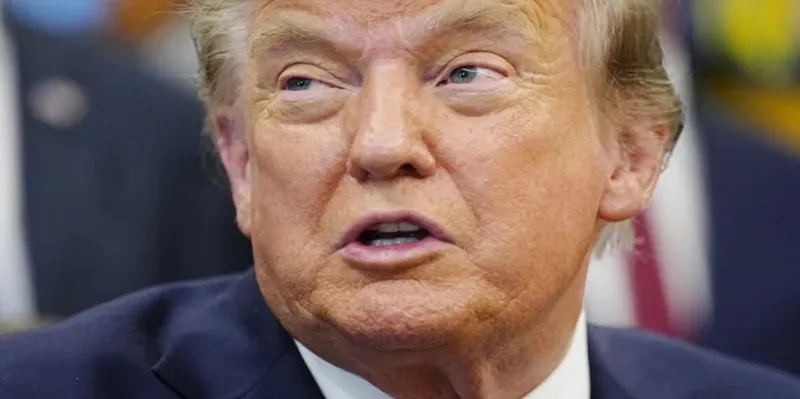 Trump solicita a la Corte Suprema reactivar restricciones al voto por correo en EE....