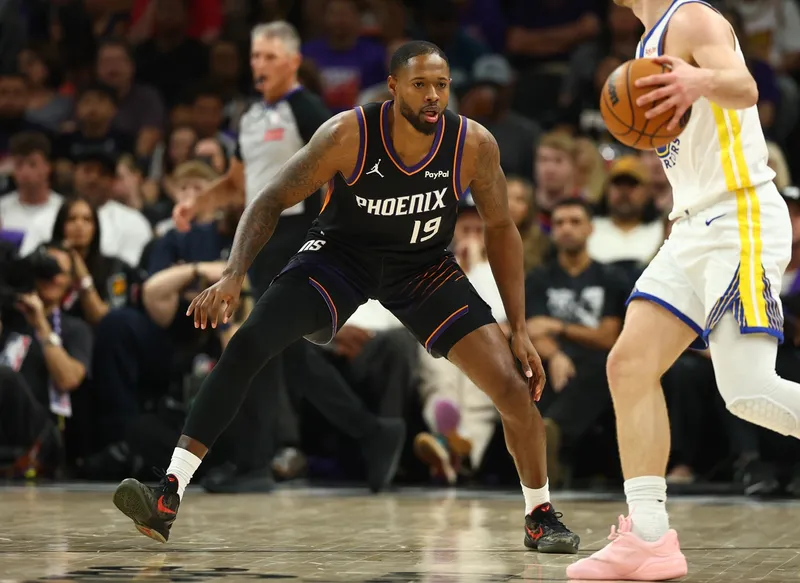 Los Suns despiden a Haywood Highsmith