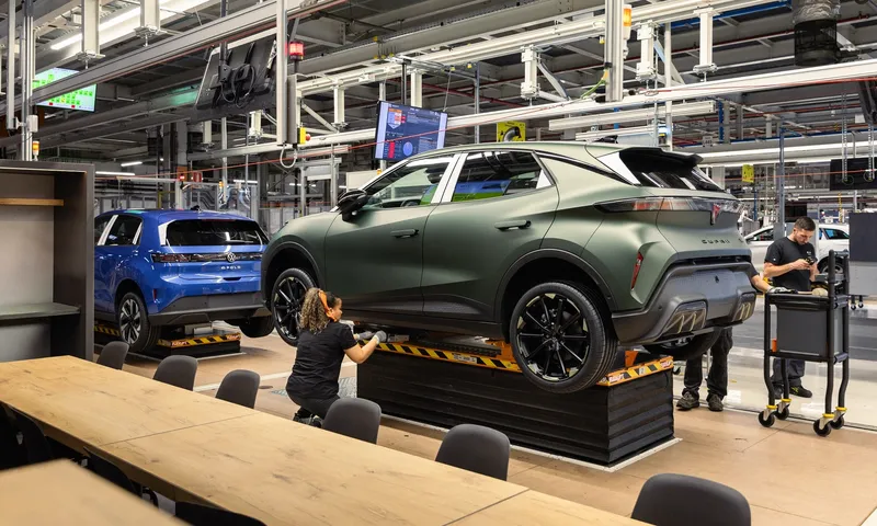 Uno de cada siete coches que se fabrican en España ya es eléctrico: el salto es enorme, pero esconde un retroceso que preocupa