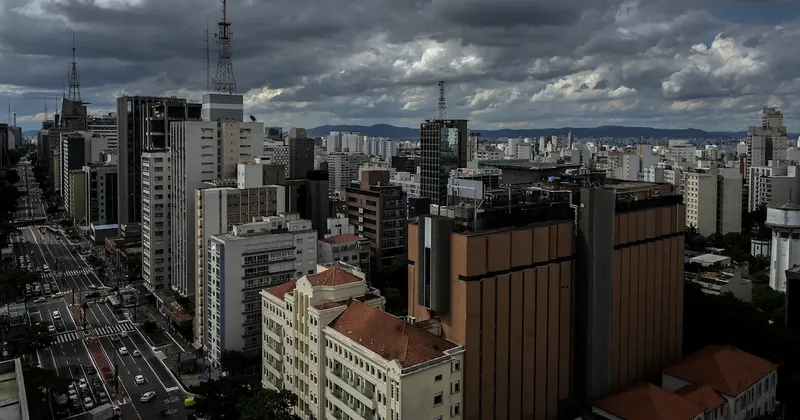 Exejecutivos de Nubank crean una startup de IA para ofrecer asesoría financiera en Brasil