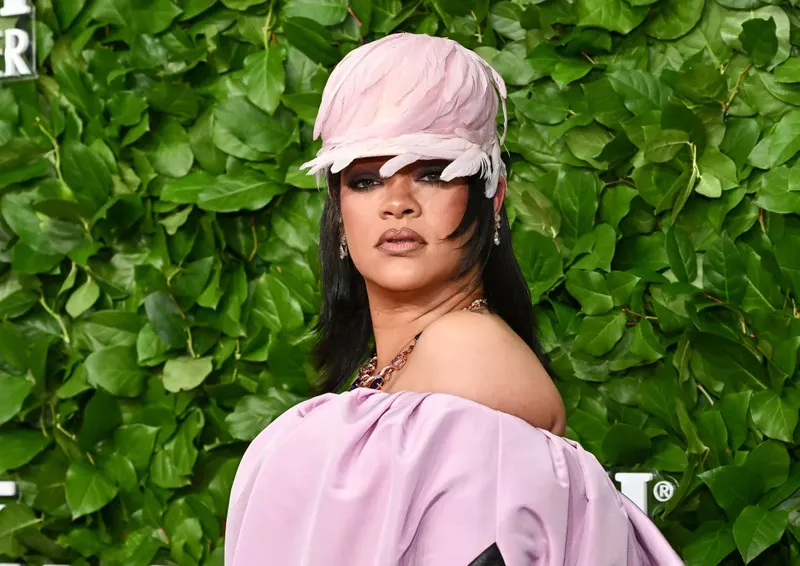 Así celebró Rihanna el primer cumpleaños de su hija Rocki