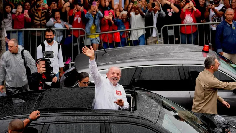 Lula se impone ante Bolsonaro y tendrá un cuarto mandato como presidente de Brasil