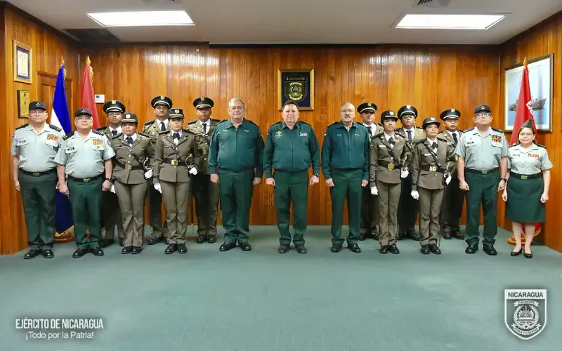 Imposición de Grados Militares a Damas y Caballeros Cadetes