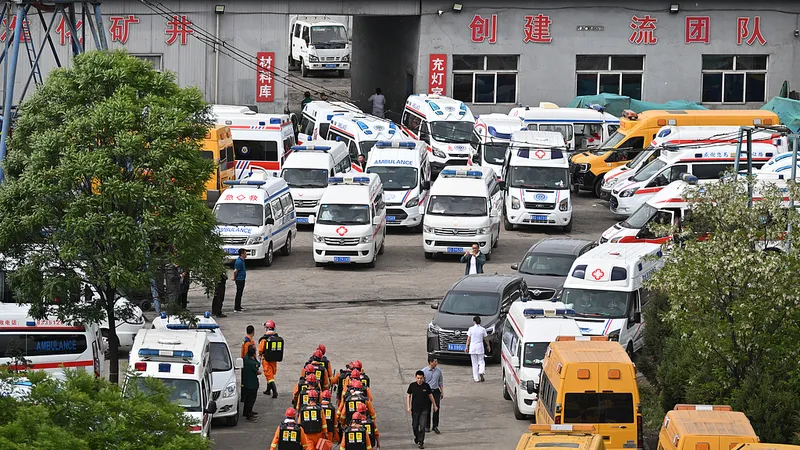 China promete investigación exhaustiva y estricta rendición de cuentas tras explosión en mina de carbón
