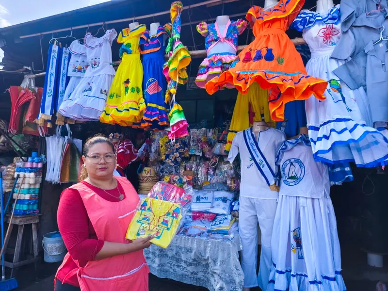 Comerciantes de Rivas se preparan para las fiestas patrias