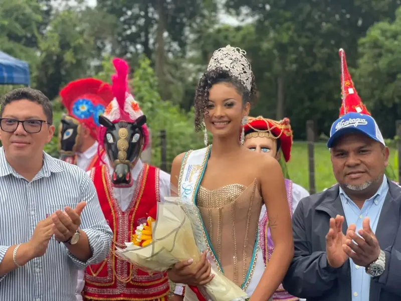 Con alegría, colorido y algarabía Carazo recibe a la Reina Nicaragua 2026