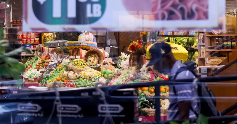 El clima y la guerra alimentan una nueva crisis de precios en supermercados de EE.UU.