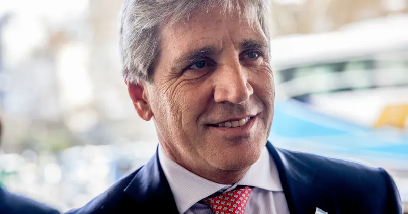 Caputo prevé una sólida recuperación en Argentina y descarta la posibilidad de una recesión