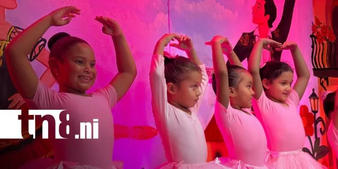 50 pequeñas bailarinas reciben nuevos trajes de ballet en Managua