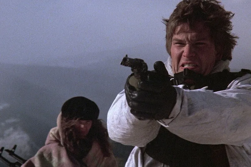 Hace 42 años se lanzó un éxito de Patrick Swayze que hay quien ve como "la mejor película bélica" de los 80