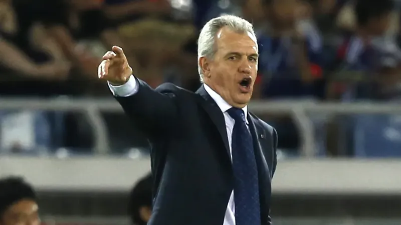 El “Vasco” Aguirre vuela a España para cerrar su fichaje con el Valencia