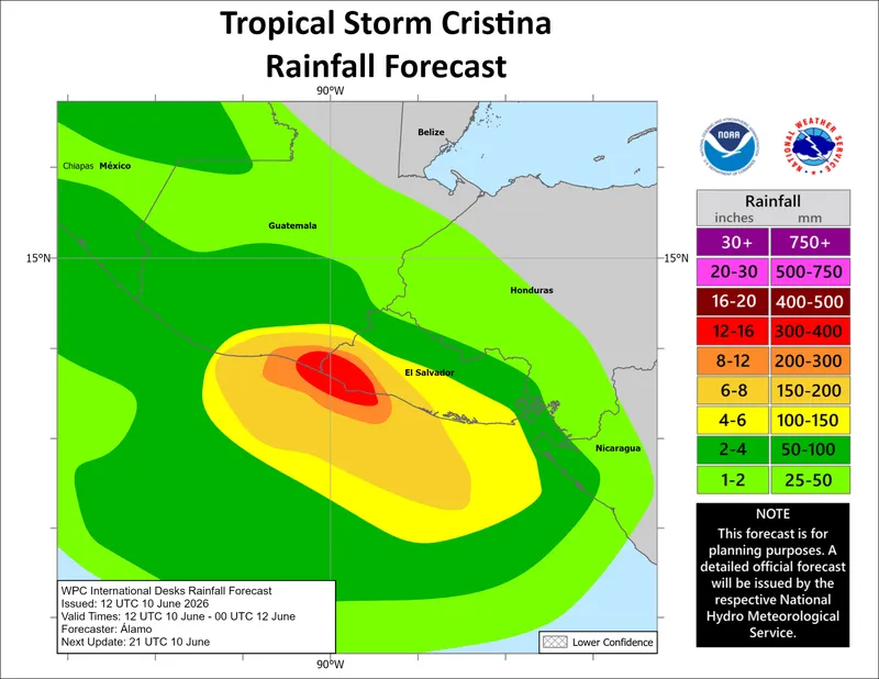 Tormenta Cristina se aleja de Nicaragua pero mantiene bajo amenaza a El Salvador, Honduras y Guatemala