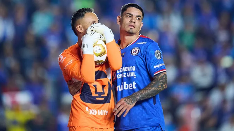 Increíble y frustrante, Cruz Azul perdonó a Pumas en la gran final