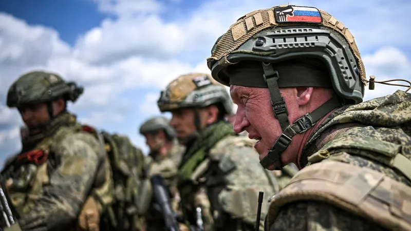 Putin pide a la Defensa rusa que prepare respuestas al mortífero ataque de Ucrania contra civiles