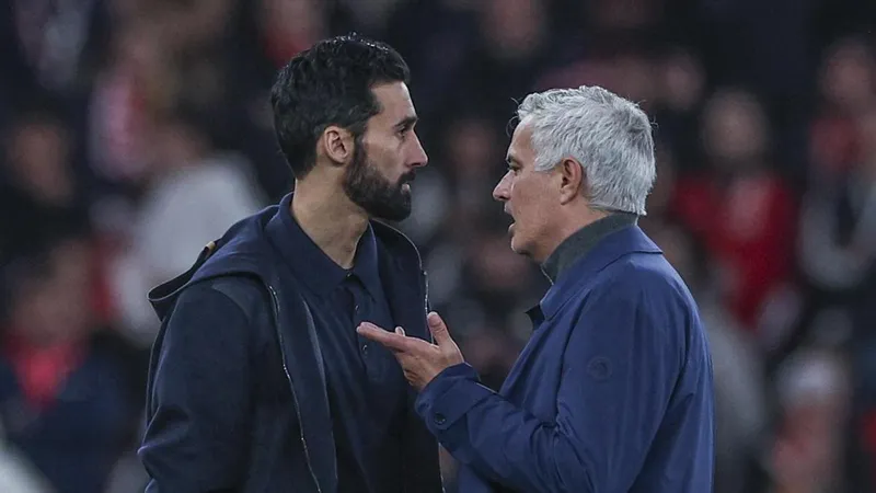 Mou y la 'patata caliente' que le deja Arbeloa