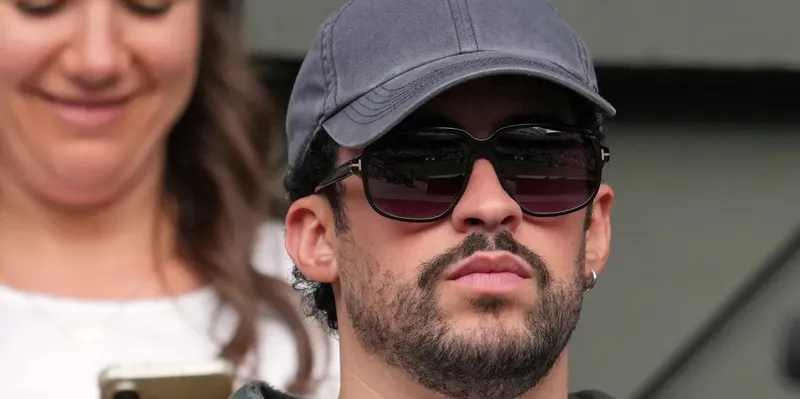 Bad Bunny recibe nuevo revés judicial y la demanda de su expareja sigue en...