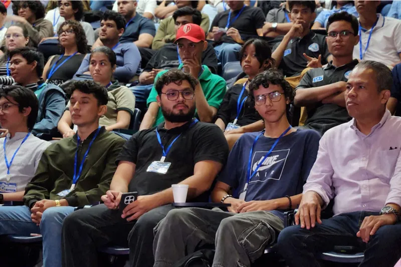 Realizan segundo congreso de tecnologías para universitarios