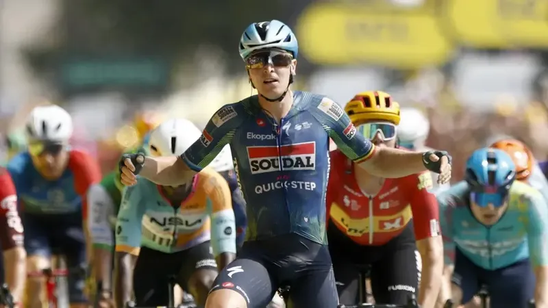Merlier se lleva un sprint de locos en Bourdeaux con un gran Gaviria