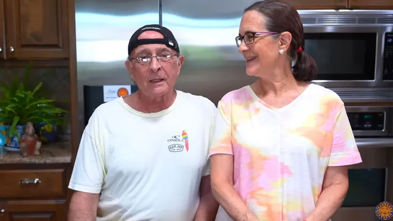Janet Kushner de JAUJA Cocina Mexicana REAPARECE con noticias sobre SALUD de su esposo el camarógrafo