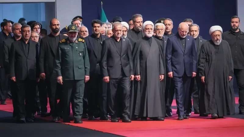 Irán anticipa un funeral histórico para el Ayatolá Alí Jameneí